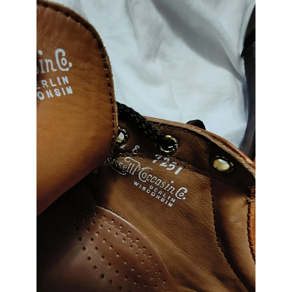 Russell Moccasin Co. 7.5 E Brown Exotic Leather Lace-Up Mens Fishing Boat EUC